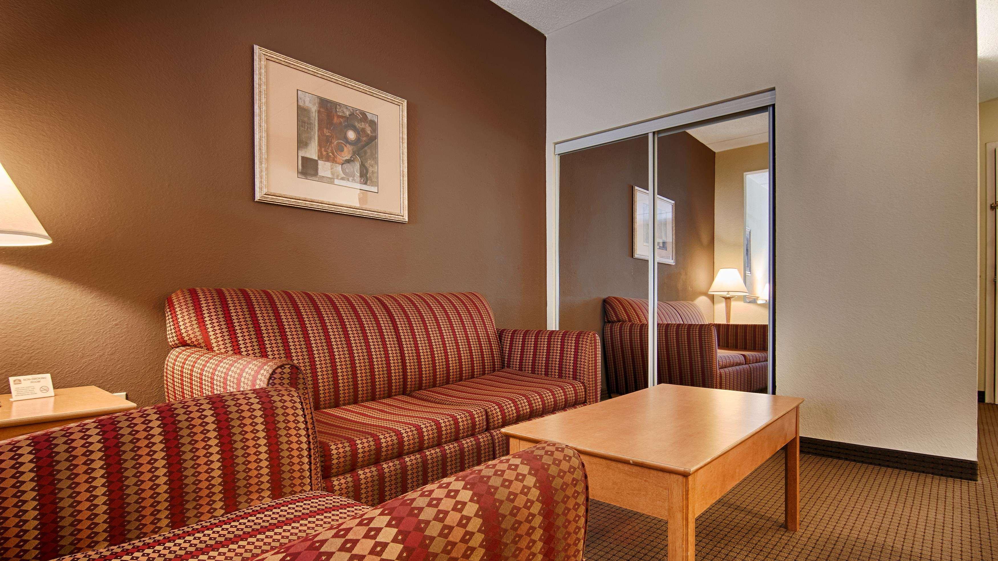 Best Western Plus Newport News Exterior foto