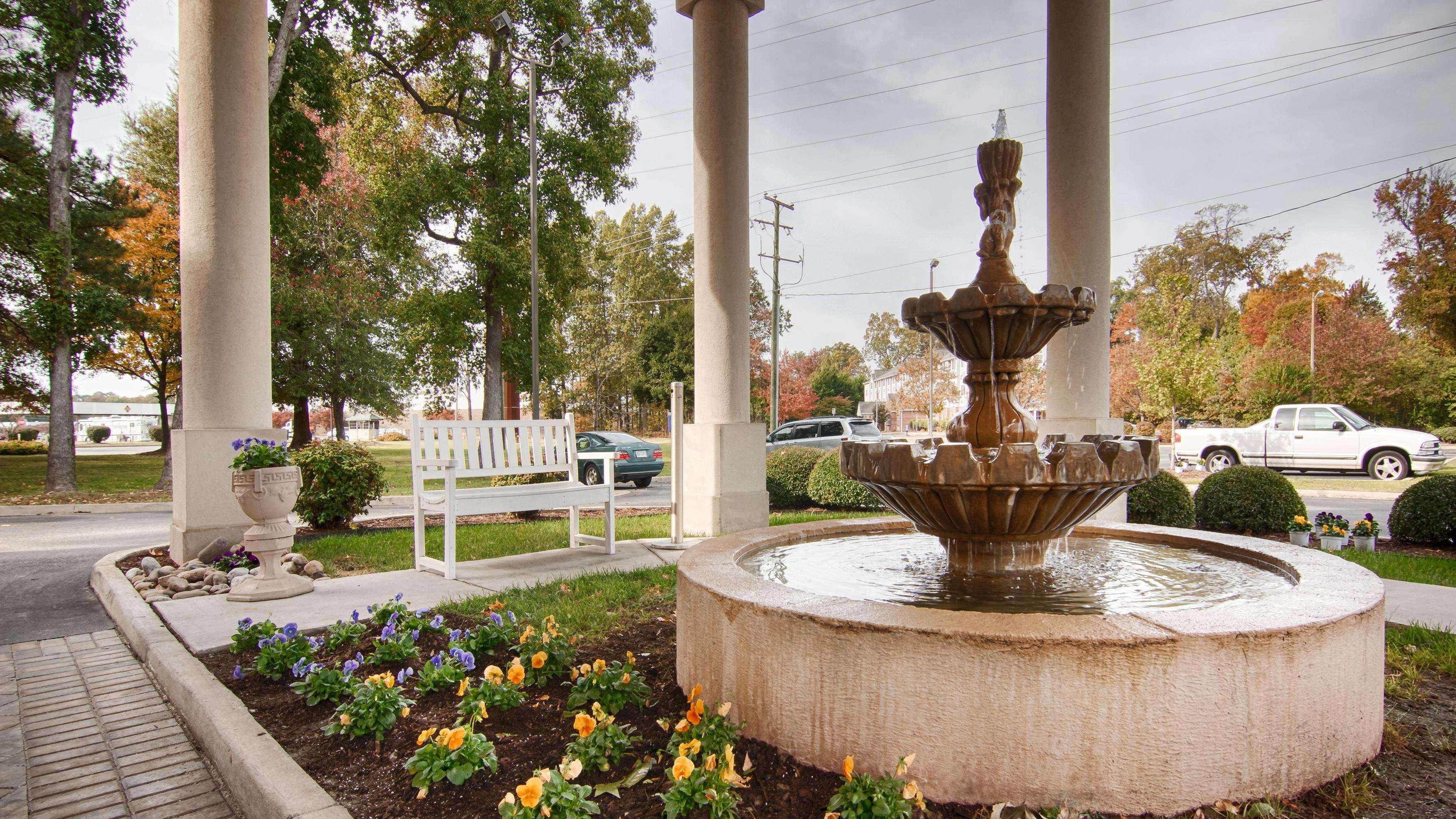 Best Western Plus Newport News Exterior foto